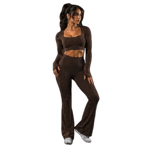 Ensemble de vêtements de sport pour femmes personnalisé, pantalon de yoga évasé, leggings taille haute, haut court à manches longues, vêtements de fitness pour la salle de sport - Product Image 1