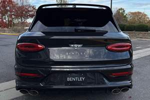 Bentayga Speed W12 2022, 626 hp, Motor W12 Twin-Turbo, Escape Akrapovic de Fábrica, Mayormente sin Modificaciones - Product Image 3
