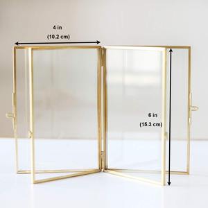 Cadre photo en métal au design classique avec finition bicolore, parfait pour un cadrage intemporel de portraits de mariage et de famille - Product Image 4