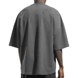 Top corto extragrande de gran tamaño de 100% algodón para hombre, camiseta de estilo urbano con hombros caídos y ajuste cuadrado personalizado - Product Image 1