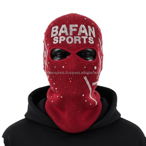 Pasamontañas para Mujer, Tejido de Punto Grueso de Primera Calidad, Color Rojo, con Logotipo Personalizado de Pedrería y Diseño de Ajuste Suave - Product Image 1