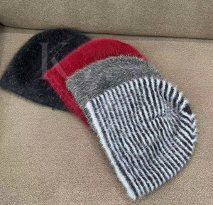 หมวกฤดูหนาวหรูหราจากนักออกแบบใหม่2025หมวกบีนนี่ผ้าขนสัตว์สีทึบผสมหมวกถักอย่างมีสไตล์ด้วยเนื้อนุ่มสำหรับใส่ลำลอง - Product Image 3