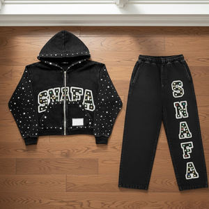 Ensemble de survêtement délavé à l'acide personnalisé 100% coton, effet vieilli, avec strass, pour homme, comprenant un pantalon de survêtement évasé et un sweat à capuche - Product Image 1