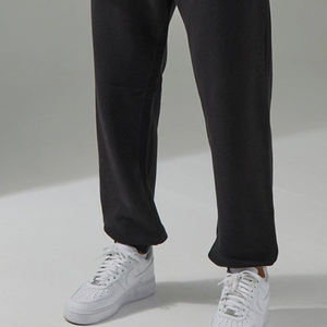 Survêtement Homme Personnalisable Couleur Unie à Col Roulé pour Acheteurs en Gros – Design Tendance à Manches Longues, Service OEM, Style Décontracté - Product Image 3