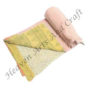 Manta de Cama India Vintage de Algodón, Hecha a Mano, 100% Colcha Navideña, Edredón Fino Kantha Indio Reversible Cosido a Mano - Product Image 1