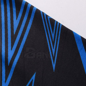 Équipement d'entraînement de combat de bonne qualité personnalisé hommes Rash Guard MMA Rash Guard à prix raisonnable meilleure qualité Rash Guard - Product Image 4