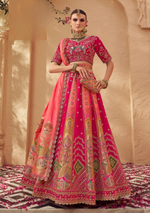Colección de Lehenga Choli de Tela Brocada y Seda Banarasi con Cancán y Blusa de Seda Pura para Adultos al por Mayor - Product Image 5