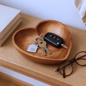 Bol de service en bois élégant en forme de cœur bols en bois naturel de forme unique pour la maison hôtel restaurant - Product Image 4