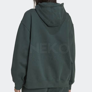 ... Sudadera ligera con capucha para mujer, diseño liso con capucha con cordón y bolsillo tipo canguro, ideal para hacer capas en las estaciones climáticas más frescas - Product Image 1