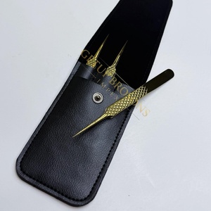 Pince à épiler pour cils GETUP BROSONS IMPEX, en acier inoxydable plaqué or, acrylique, anti-magnétique, anti-statique, à pointe fine et lisse, pour une prise en main précise - Product Image 1