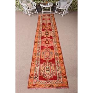 พรมวินเทจ Herki Runner ขนาด 2.7x12.1 ฟุต (81x368 ซม.) พรมขนสัตว์โมร็อกโกสีแดงตุรกี - Product Image 1
