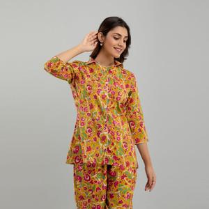 Traje de noche con estampado floral y Leopardo de algodón mostaza para mujer con cintura elástica y cierre de botón transpirable ODM Supply (SHKY1002) - Product Image 2