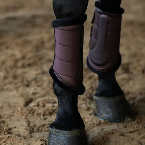 Meilleures bottes de brossage pour chevaux avec conception d'absorption des chocs offrant une protection accrue des tendons et des jarrets, fabriquées sur mesure - Product Image 2