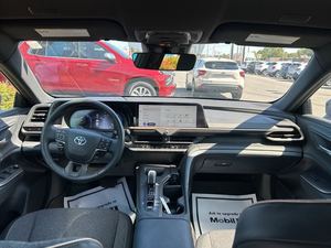 Toyota Crown XLE AWD Turbo Híbrido 2024 Gris, Automático, Usado, Techo Panorámico, Arranque Remoto, Asientos de Cuero, Paquete Tecnológico - Product Image 5