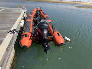 Embarcación Usada Humber 5.3M RIB de 1995 con Motor Fuera de Borda Mercury F80 de 80hp de 2013, con Remolque, en Venta - Product Image 4