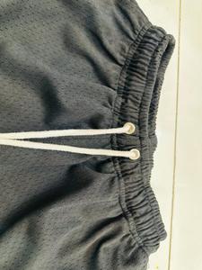 Custom High Street Mesh Hoopers Shorts Puff Print Color sólido Cordón largo 5 pulgadas Entrepierna Puntas de metal ecológicas hechas - Product Image 3