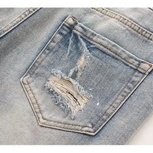 Shorts en jean déchirés pour hommes, coupe slim, effet peinture éclaboussée, denim délavé, streetwear personnalisé - Product Image 6