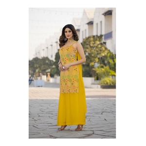 Vente en gros Designer Palazzo Costumes Chinon lourd avec broderie pour les femmes disponibles à la quantité en vrac - Product Image 1