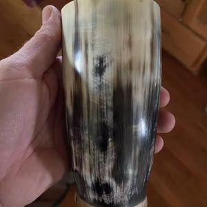 Vaso de Chupito de Cuerno Animal Vikingo Ecológico Hecho a Mano, Copa de Cuerno Natural para Beber en Fiestas y Bares - Product Image 5