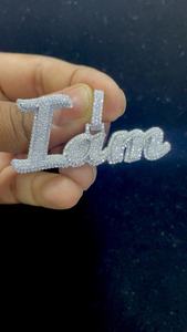 Colgante de Lujo Personalizado con Letra, Chapado en Rodio sobre Plata 925, Micro Pavé de Diamantes Moissanita VVS, Unisex - Product Image 3