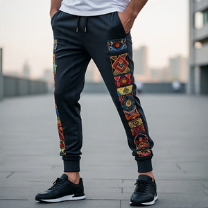 กางเกงวอร์มปักลายสำหรับผู้ชาย - Product Image 2