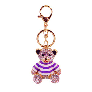 Porte-clés Ours en Peluche Strassé avec <span class=keywords><strong>Pull</strong></span> Émaillé <span class=keywords><strong>Rayé</strong></span>, Fermoir Mousqueton en Alliage de Zinc Doré pour Accent de Sac à Main - Product Image 5