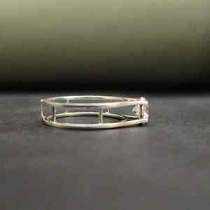 Anillo de Compromiso Clásico Unisex de Acero Inoxidable y Oro Sólido de 18 Quilates con Piedra Natural Solitaria y Diamantes Certificados por IGI para Regalo - Product Image 5