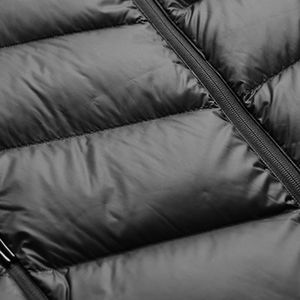 Chaqueta Acolchada con Capucha para Hombre, Diseño Personalizado al por Mayor, Chaqueta de Invierno con Relleno, Estilo Bomber, Resistente al Viento, con Logotipo Frontal - Product Image 4