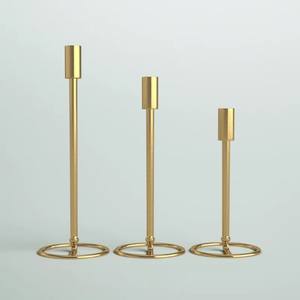 Collection de bougeoirs à pilier en aluminium Bougeoirs modernes en métal doré pour la décoration intérieure Grand décoratif - Product Image 3