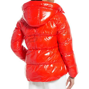 Veste matelassée décontractée pour femme avec fermeture éclair sur le devant et coupe ajustée pour un usage quotidien Veste matelassée à la palangre pour femme - Product Image 3