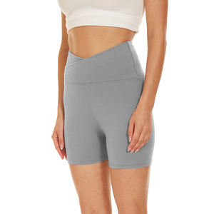 Shorts de sport pour femmes de haute qualité, confortables et respirants, avec logo personnalisé, meilleur matériau et prix raisonnable - Product Image 3
