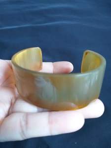 BANGLES Manchettes, bracelets et bracelets en corne de buffle naturelle fabriqués à partir de véritable corne de buffle, disponibles dans un assortiment de - Product Image 2