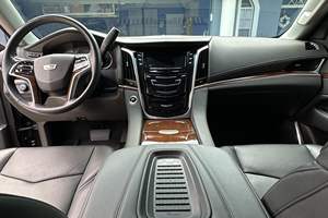 Escalade ESV Premium Luxury Turbo Leather SUV 4WD V8 Engine Panoramic Sunroof Light Manhattan Noir Metallic 2019 - Product Image 5