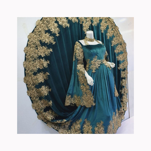 Salwar Kameez en velours afghan brodé traditionnel fait à la main pour femmes taille personnalisée pour fête ou mariage en vente - Product Image 1