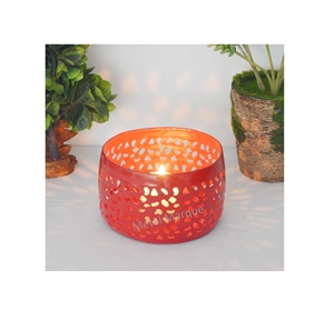 Fancy Color rojo diseño láser patrón perforado estilo clásico Metal hogar decorativo pequeño votivo hecho a mano linterna decorativa - Product Image 1