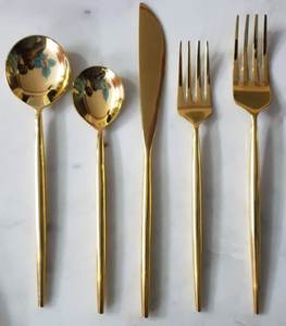 La mejor calidad espejo pulido único diseño elegante decoración estilo indio elegante juego de cubiertos de latón decorativo. - Product Image 1