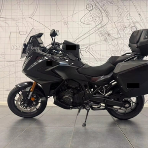 Disponible NT1100 1,084cc sofisticado (Motocicleta) - Product Image 1