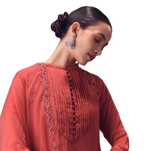Vente en gros Ensemble Kurta en organza rouille poussiéreuse avec manches raglan Vêtements ethniques pour femmes Fournisseur de vêtements OEM Tenue de fête personnalisée - Product Image 3