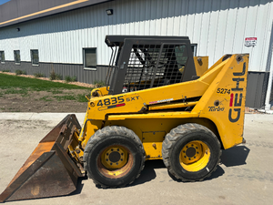 Venta al por Mayor de Cargadora Compacta Gehl 4835SXT RT135 con Motor Diésel de Alto Rendimiento, Sistema Totalmente Hidráulico, Gran Resistencia - Product Image 4