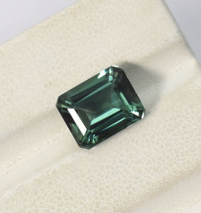 Tourmaline verte Quartz Gemstone Emerald Cut Octogone Lab Tourmaline Couleur Bijoux Tailles 11X9mm 12X10mm Pierres précieuses en vrac - Product Image 2