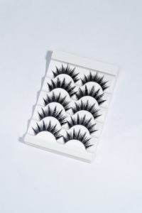 M1 Maquillage fait à la main en gros Faux cils de marque privée Vente à chaud Cils à bande complète Cils professionnels personnalisés - Product Image 4