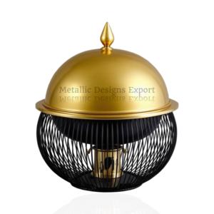 Plato de frotamiento redondo de acero inoxidable con tapa chapada en oro con base de alambre negro de lujo para soluciones elegantes para servir alimentos, decoración y almacenamiento - Product Image 5