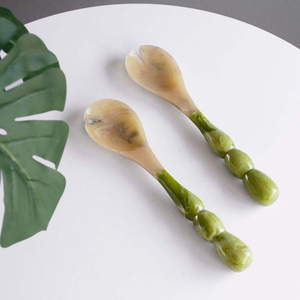 Ensemble de couverts à salade en résine artisanale 100% résine, pour la maison et l'hôtel, comprend une cuillère à glace, un service à salade - Product Image 2