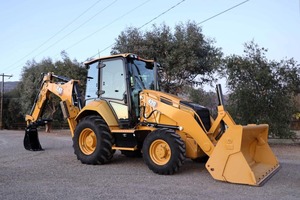 Chargeuse-pelleteuse sur pneus CAT 420 et CAT 440 d'origine, 20 tonnes, 4x4, haute performance, machines d'occasion, meilleur prix de gros - Product Image 2