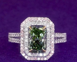 Radiant Cut Fantaisie Vivid Green Lab Grown Diamond Halo Bague de fiançailles 1.82 Carat 18K Or blanc Mariage Anniversaire Cadeau Bijoux - Product Image 3