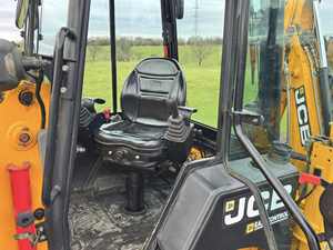 Chargeuse-pelleteuse compacte sur chenilles JCB 1CXT d'occasion |   Moteur diesel et roulement |   Équipement de construction avec hydraulique Eaton - Product Image 5