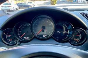 Nuevo y Más Vendido para Cayenne S Híbrido Diésel SUV, Cuero Oscuro, Techo Solar, Rendimiento Eficiente, Caja de Cambios Semiautomática - Product Image 5