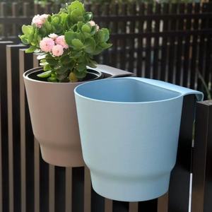 <span class=keywords><strong>Pots</strong></span> suspendus pour balustrade, <span class=keywords><strong>pots</strong></span> à <span class=keywords><strong>fleurs</strong></span> <span class=keywords><strong>en</strong></span> plastique pour balcon |   Pot de plante suspendu d'extérieur <span class=keywords><strong>en</strong></span> petites et grandes tailles - Product Image 2