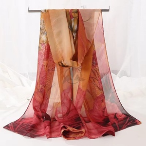 Vente en gros de haute qualité 100% foulards en soie naturelle dames printemps ethnique personnalisé imprimé Satin écharpe vente pas cher prix personnalisation - Product Image 4
