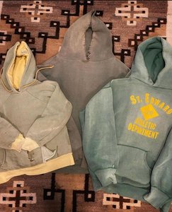 เสื้อฮู้ดดี้โอเวอร์ไซส์สไตล์สตรีทแวร์สำหรับผู้ชาย ผ้าหนานุ่ม ใส่สบายในฤดูหนาว ดีไซน์ขาดๆ แบบวินเทจ ฟอกสีซีดแบบย้อนยุค ล้างสีแบบแอซิดวอช  สามารถสั่งทำได้ - Product Image 3